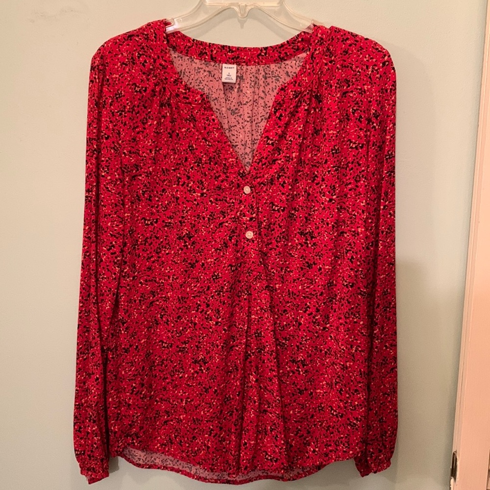 Old Navy Small Tall Red Blouse with pattern